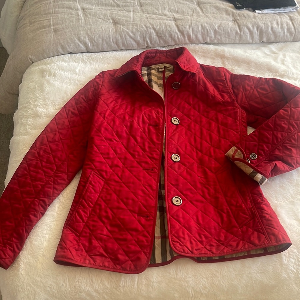 Red size small Burberry Quiles coat